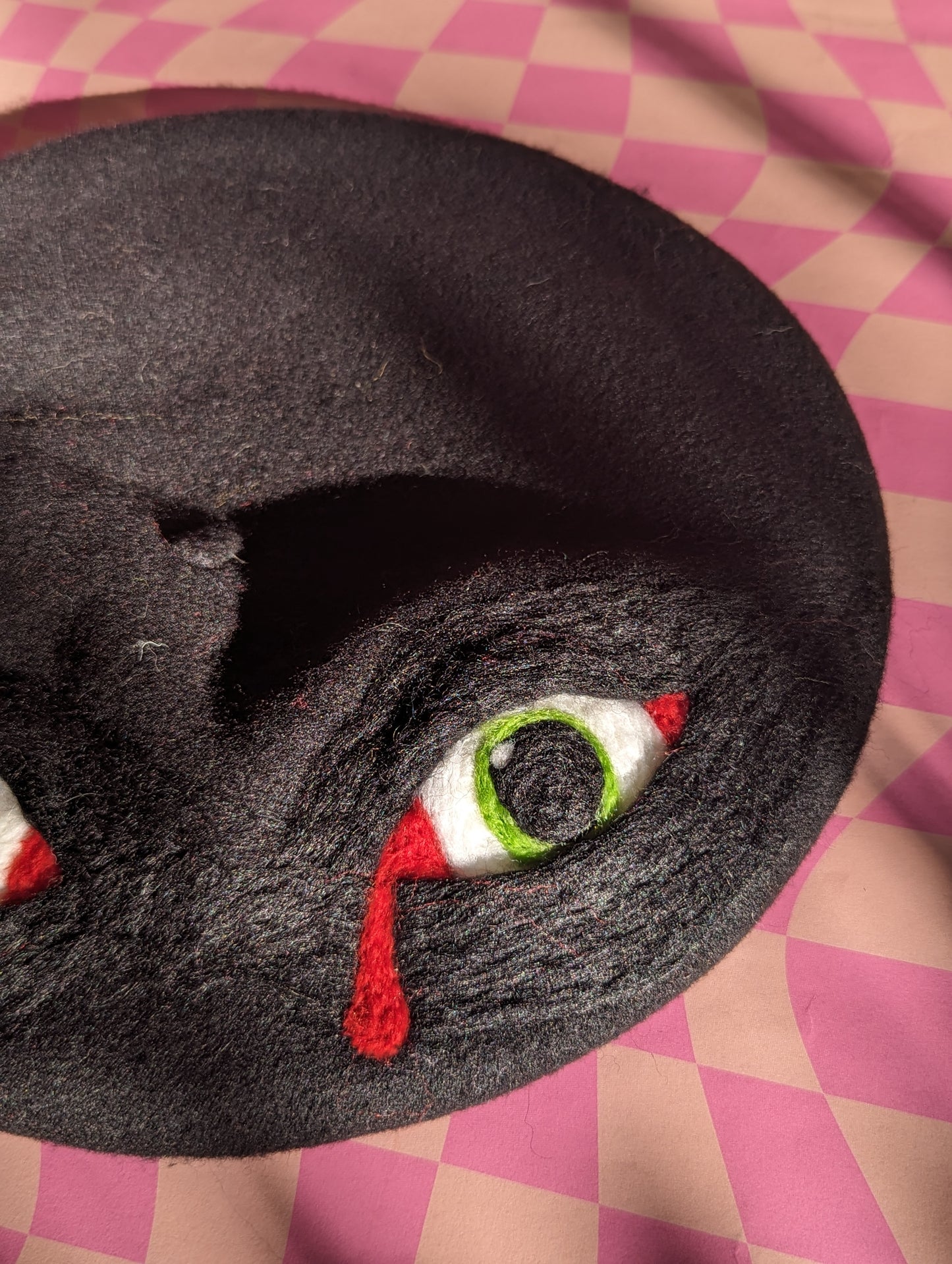 Cat Eyes Monster Beret